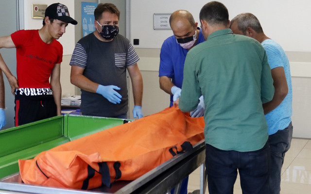 Antalya'da arkadaşlarını kurtardı kendisi ölüme gitti - Resim: 0