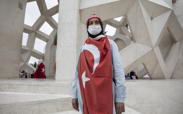 15 Temmuz'da kolunu kaybeden gazi cuntacıların hainliğini anlattı - Resim: 0