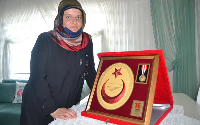 15 Temmuz'da yaralıları kurtarırken ölen şehidin eşi: Ne mutlu ki şehit eşiyim - Resim: 0