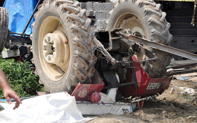 Osmaniye'de traktör faciası! Oracıkta can verdi - Resim: 0