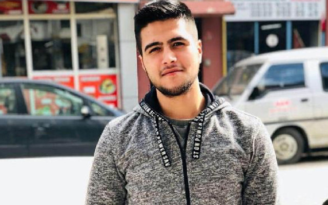 Bursa'da oğlunun bıçaklandığını duyunca olay yerinde dehşet saçtı - Resim: 0