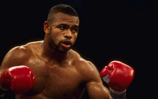 Mike Tyson ringe geri dönüyor! Karşısındaki eldiven Roy Jones olacak - Resim: 0