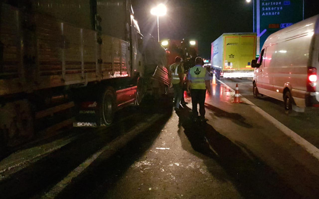 Kocaeli'de zincirleme kazada ölüm kaçınılmaz oldu - Resim: 1