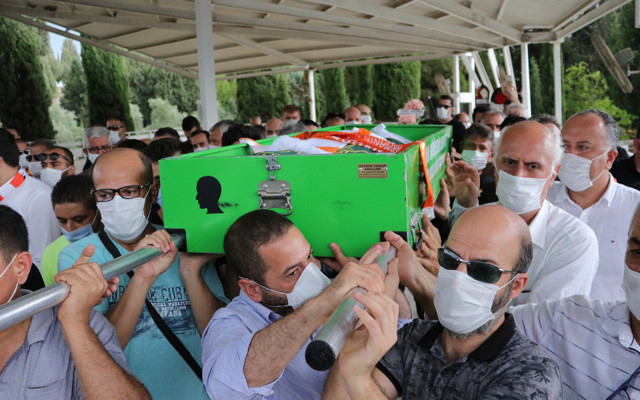 Kanserden hayatını kaybeden Emre Gönlüşen'e son görev - Resim: 0