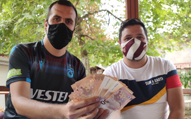 Bursa'da 2 genç yüklü miktarda buldu şimdi sahibini arıyorlar - Resim: 0