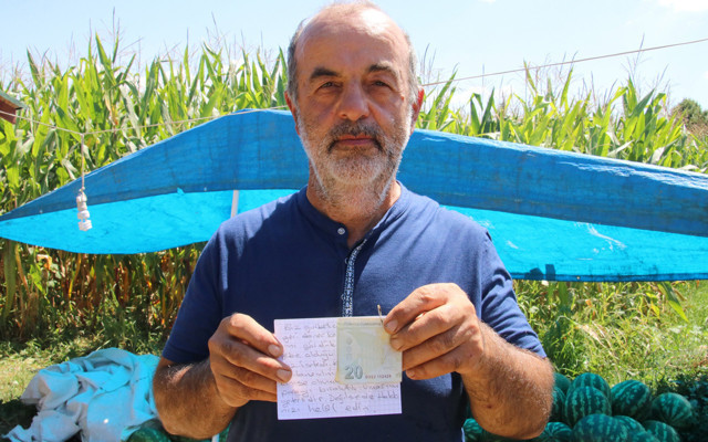 Düzce'de sabah bu görüntüyle karşılaştı duygulanmadan edemedi - Resim: 0