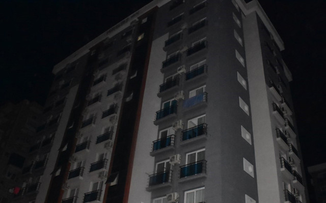 İzmir'de katip korkunç şekilde intihar etti - Resim: 0