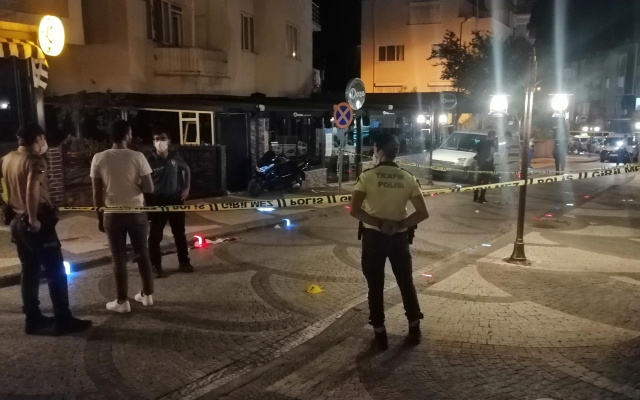 Manisa'da kafeye silahlı saldırı düzenlendi - Resim: 0