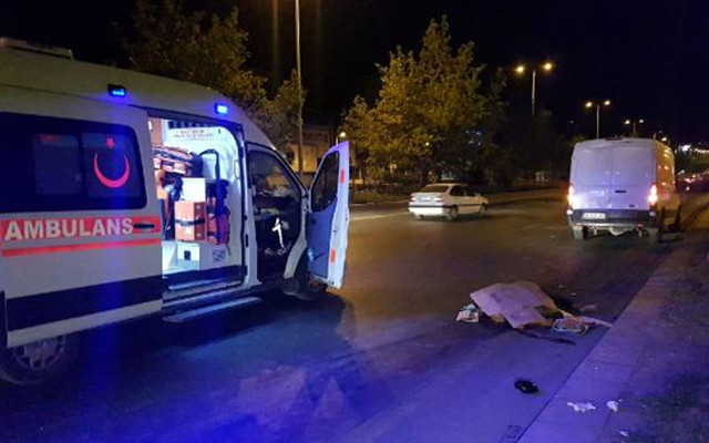 Ankara'da yolun karşısına geçmeye çalışırken öldü - Resim: 0