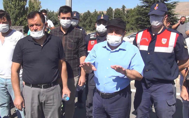 Kayseri'de eşek üzerindeki genç çocuklara yük treni çarptı - Resim: 1