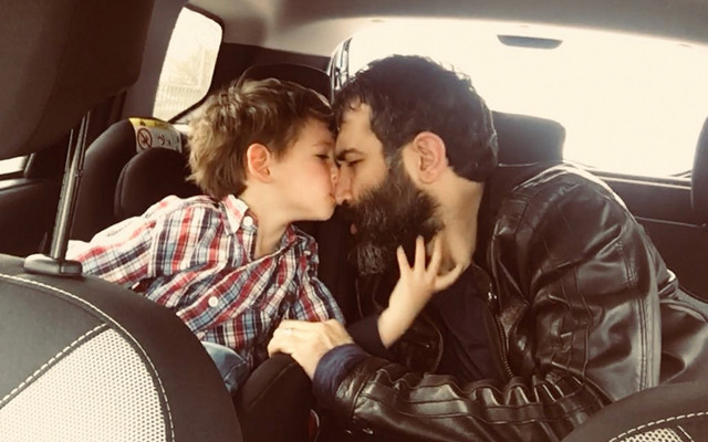 Barış Atay nereli eşi Beste Sultan Kasapoğulları kimdir? - Resim: 1