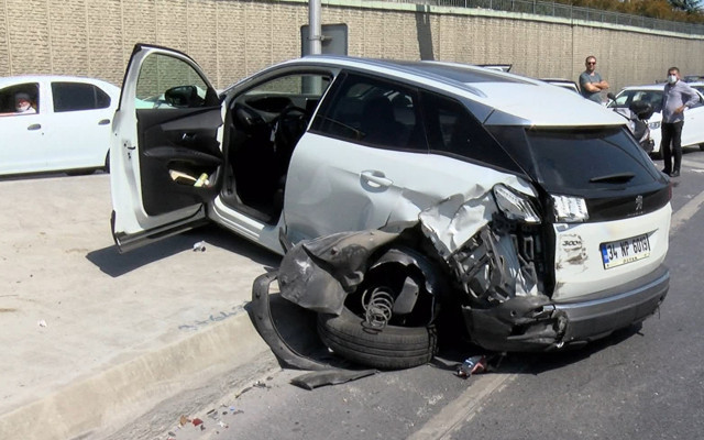 Ünlü gurme Mehmet Yaşin İstanbul'da trafik kazası geçirdi - Resim: 0