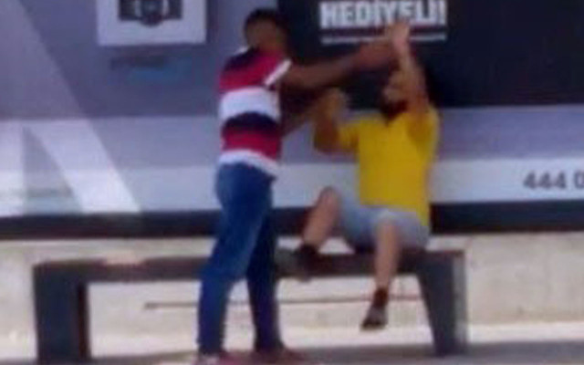 'Dua kitabı satıyorum' diye geldi Adana'da sonrası engelli gence yapılan vicdansızlık - Resim: 1