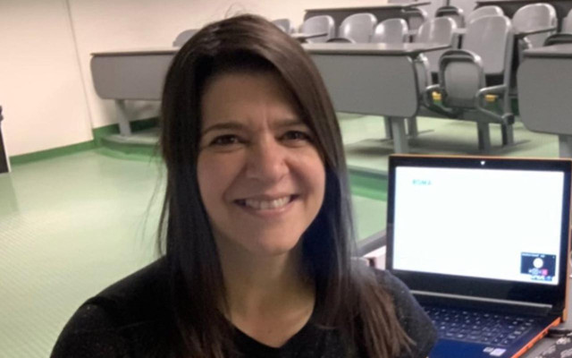 Arjantin'de öğrencilere ders veren profesör canlı yayında koronavirüsten öldü - Resim: 0