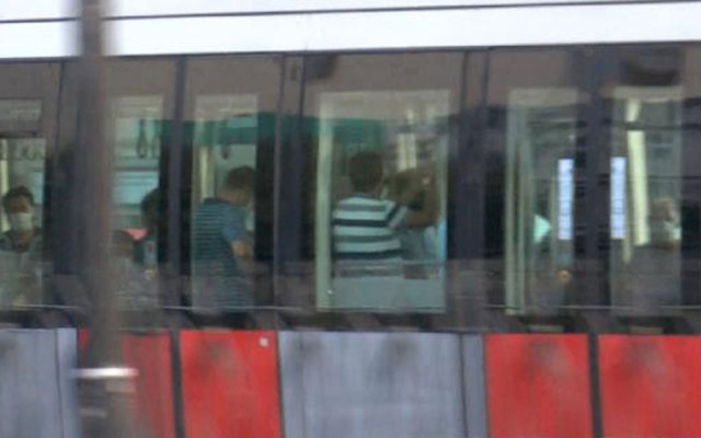 Vatandaşlar toplu ulaşımda seferlerin azlığına isyan ettiler:  Belediye otobüs çıkartmıyor - Resim: 0