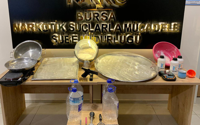 Bursa’da 10 kilo uyuşturucu madde ile yakalandı - Resim: 0