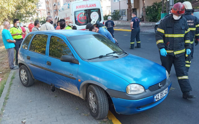 Kocaeli'de yaşlı kadını otomobil ezdi - Resim: 0