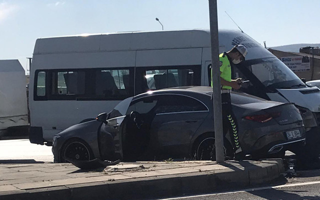 Sivasspor'da Erdoğan Yeşilyurt trafik kazası atlattı - Resim: 0