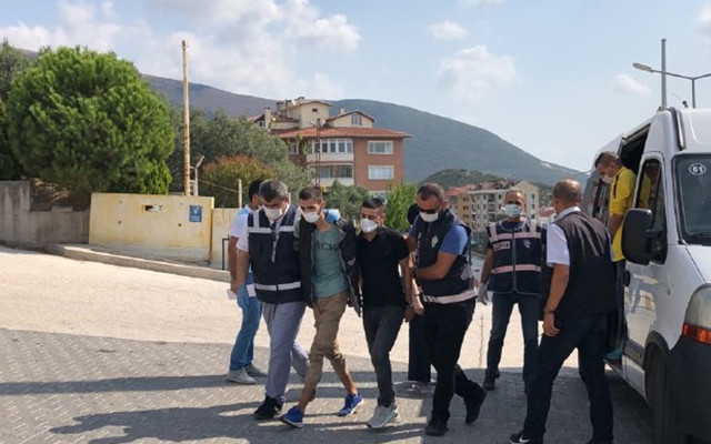 Bursa'da otel odasında 'aşk' tuzaklı soygun - Resim: 0