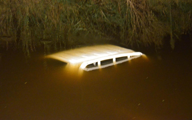 Aydın'da çifti ölüm ayırdı kanala düşen kamyonet faciayı özetledi - Resim: 0