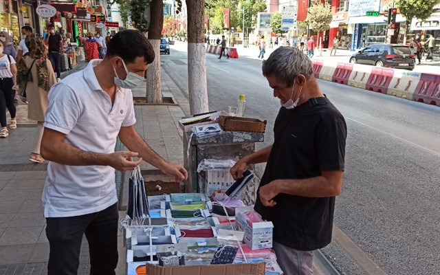 Malatya'da bu tezgahın anlamı bir başka engelli babadan sesleniş - Resim: 0