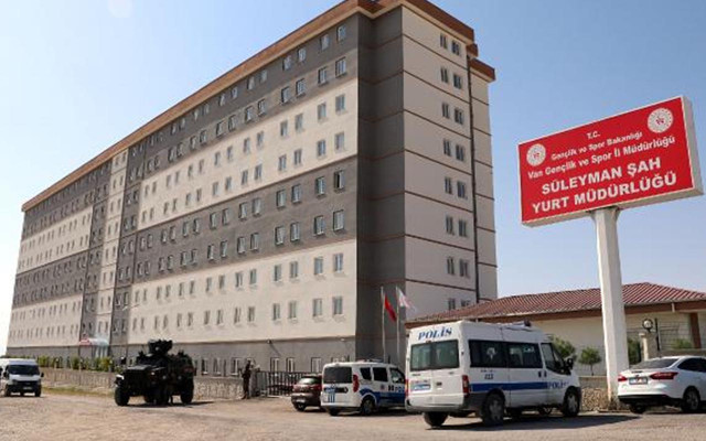 Van'da koronavirüs hastası yurttan firar etti! Elektrik kesintisini fırsat bilmiş - Resim: 2