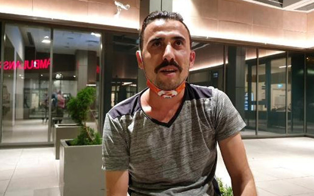 Adana'da babasını hastaneye getiren kişinin başına silah doğrulttu - Resim: 0