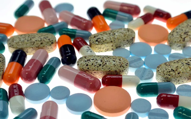 İstanbul Eczacı Odası Başkanı söyledi: Vitamin ve gıda takviyelerinin hepsi sahte çıktı - Resim: 0