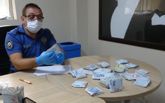 Bursa'da 'insanlık ölmemiş' dedirten temizlik işçisi takdir topladı - Resim: 0