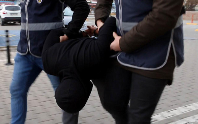 Erzincan'da çarşaf giyip kuyumcu soymaya kalkıştı! Cezası belli oldu - Resim: 1