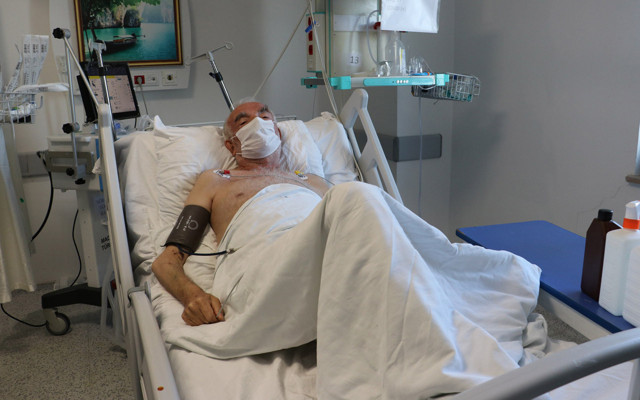 Ankara'da yoğun bakimdaki korona hastası: Öbür dünyaya gittim geldim - Resim: 0