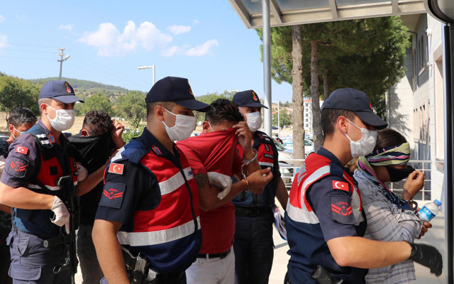 Denizli'de otostopçu kadınlar engelli adama kabusu yaşattı - Resim: 0