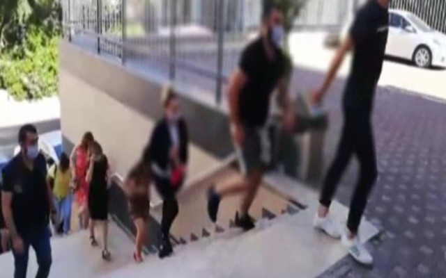 İstanbul'da fuhuş çetesine operasyon: 7 kişi tutuklandı - Resim: 0