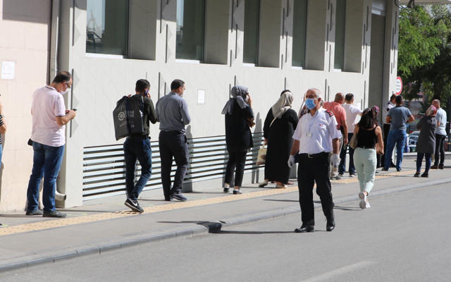 Sivas'ta bu kuyruğun nedeni bir başka - Resim: 0