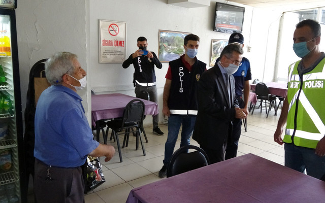Sultangazi'de koronavirüs denetiminde ilginç diyalog: Bende ateş olmaz... - Resim: 0