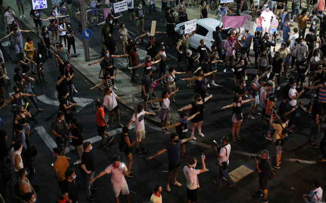 İsrail’de Netanyahu karşıtı protesto: Görevinde kalması ülke için en büyük tehdit... - Resim: 1