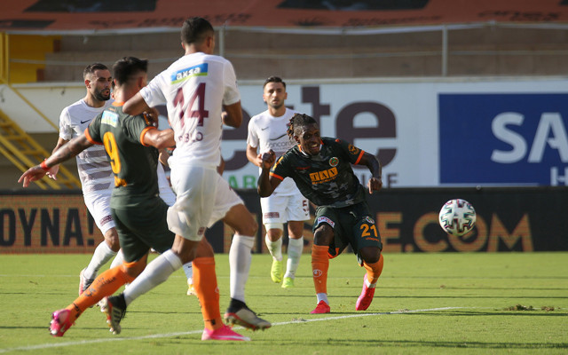 Alanyaspor evinde Hatayspor'u gol yağmuruna tuttu - Resim: 1