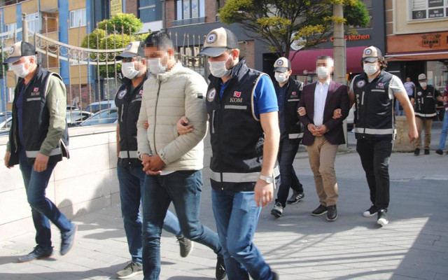 Eskişehir'de 'joker' operasyonu! Pandemiyi fırsata çevirdiler ve makyaj yaptılar - Resim: 1