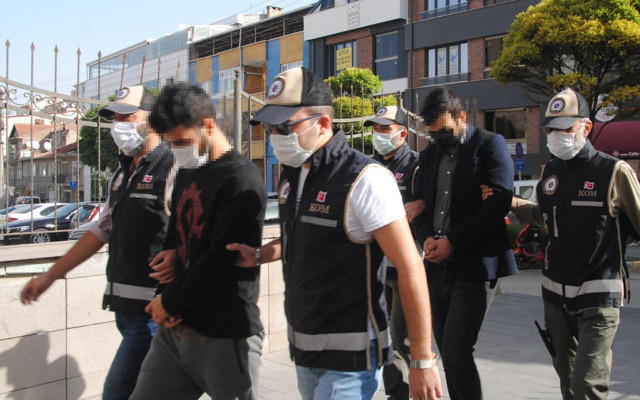 Eskişehir'de 'joker' operasyonu! Pandemiyi fırsata çevirdiler ve makyaj yaptılar - Resim: 0