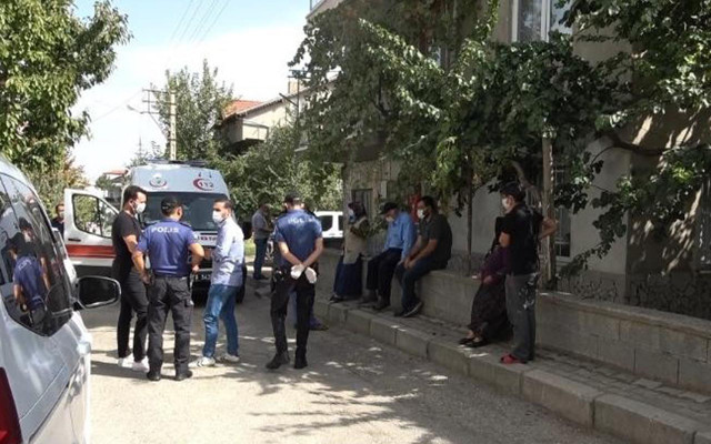 Isparta'da ölü bulunan matematik öğretmeninin kalp krizinden öldüğü öğrenildi - Resim: 0