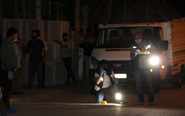 Adana'da iki grup arasında silahlı kavga: 2 kişi yaralandı - Resim: 0