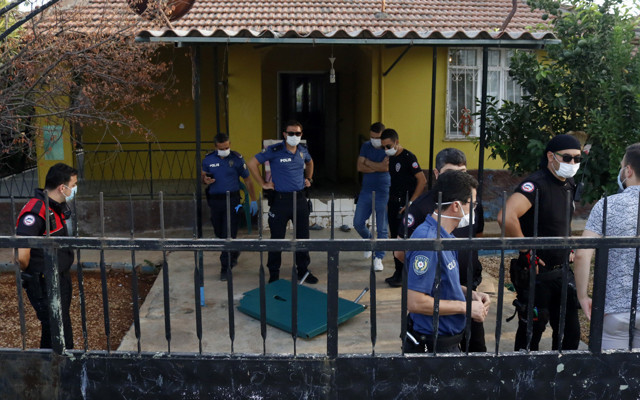 Antalya'dan kahreden haber: Babanın temizlediği tüfek 2 aylık kızını öldürdü - Resim: 1