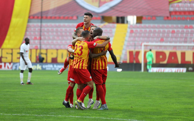 Sivasspor, deplasmanda Kayserispor'u 3 golle geçti - Resim: 1