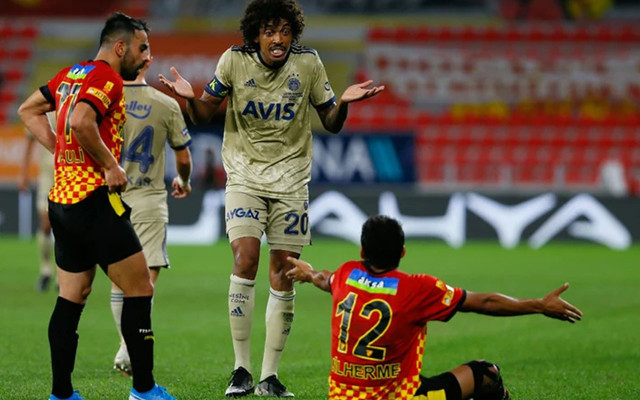 Selahattin Baki'den Fenerbahçe camiasına: Oynanan oyunlar bitmemiş... - Resim: 0