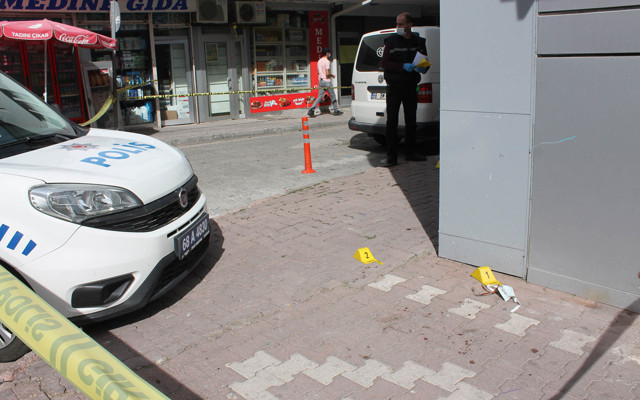 Aksaray'da boşanma aşamasındaki kadına 'koca' terörü: Çocuklarının yanında ateş açtı - Resim: 1