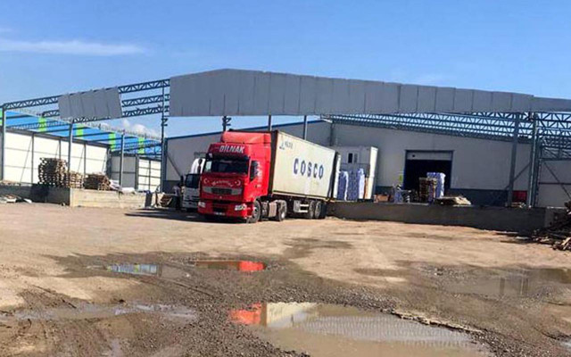 Kocaeli'de inanılmaz olay: Çıkması istenen kiracı fabrikayı söküp götürdü - Resim: 1