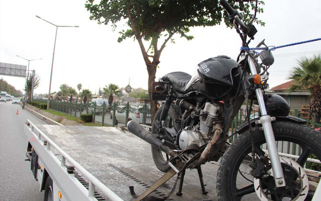 Antalya'da kaldırıma çarpıp tahliye kanalına düşerek öldü - Resim: 1