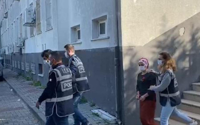 Esenyurt'ta 'hediye' cinayeti! Komşusu kadın kalbinden bıçakladı - Resim: 1