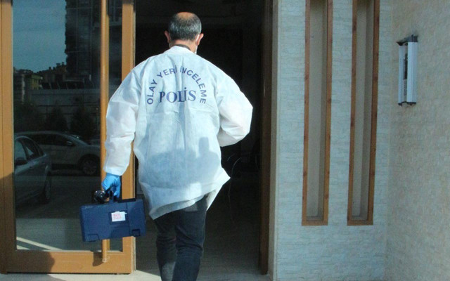 Adana'da uyandırmak için odaya giren annesi ölü buldu - Resim: 1