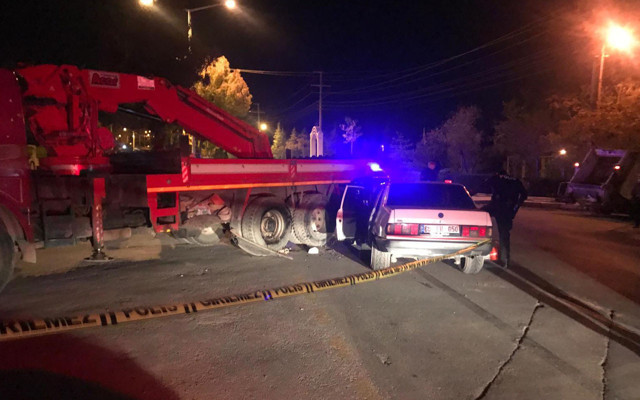 Aksaray'da 'dur' ihtarına uymayan sürücü trafik kazasında öldü - Resim: 0